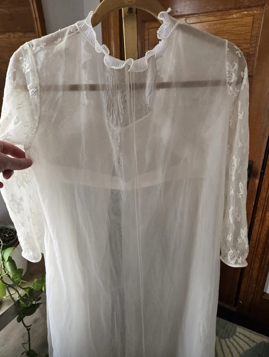 Vintage 60's Radcliffe Romantic Ivory Beaded Lace-Sleeve Peignoir Robe Small - Picture 4 of 12